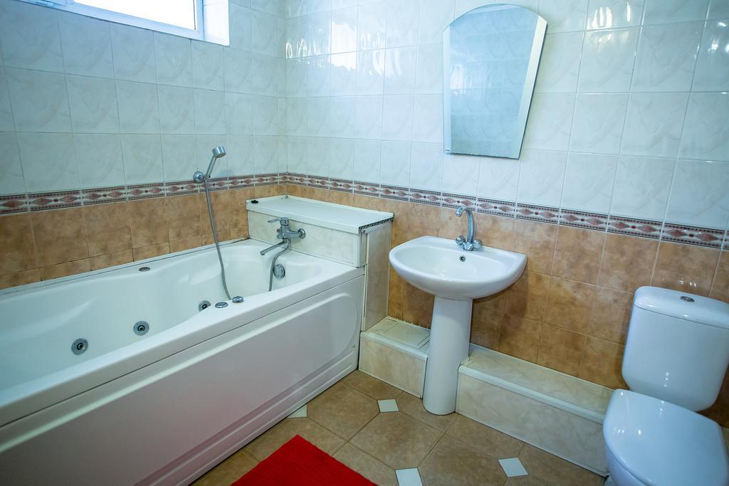 איזמאיל Premium Hotel מראה חיצוני תמונה
